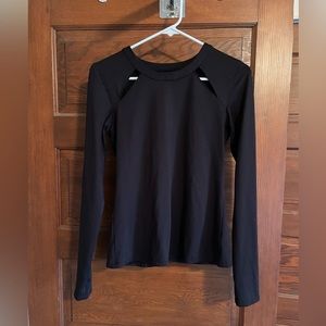 Alo women’s medium long sleeve yoga shirt, black